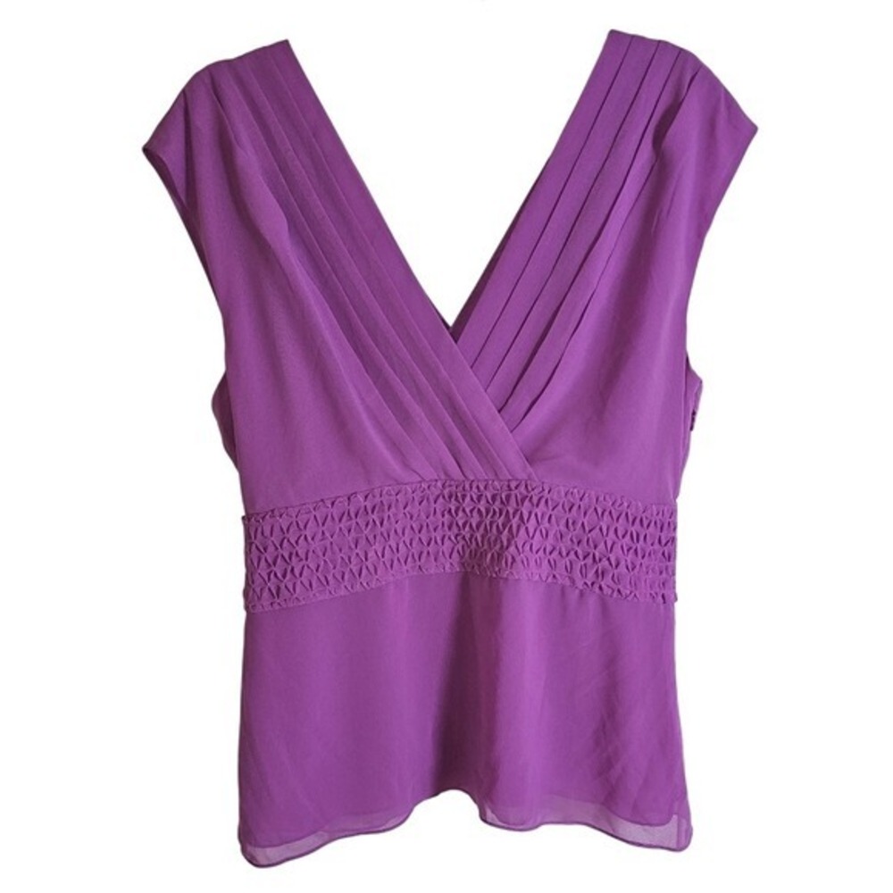 Banana Republic Size 12 V-neck Rushed, pleated Blouse Bright Lavender - Picture 3 of 12